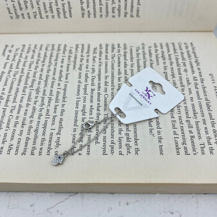 آویز ساعت زنانه وای اس ایکس مدل دست کد WA4022